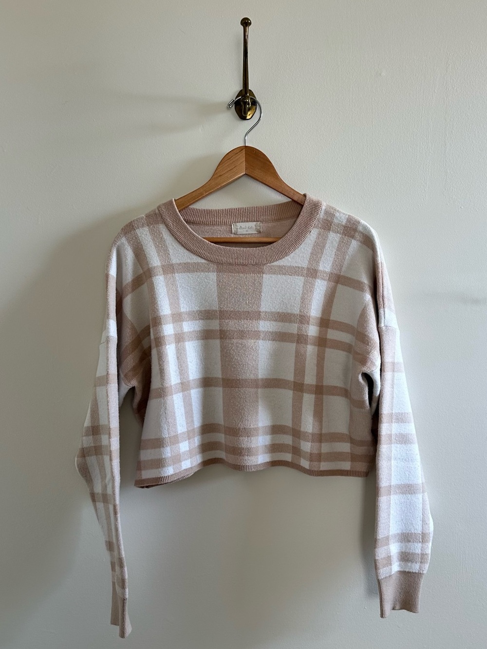 Neutral large Plaid patterned boxy fit sweater- M